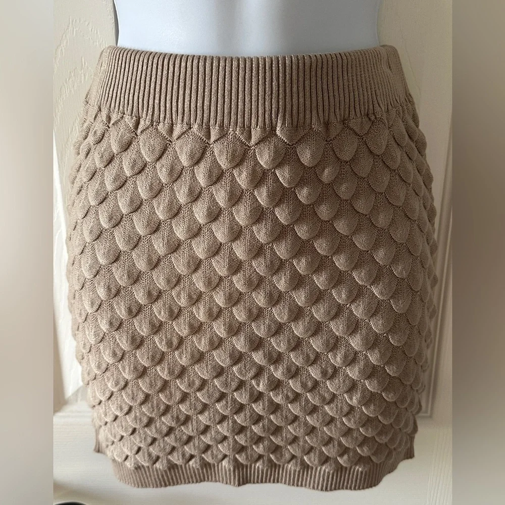 Tyche Taupe 3D Textured Knit Mini Skirt – One Size